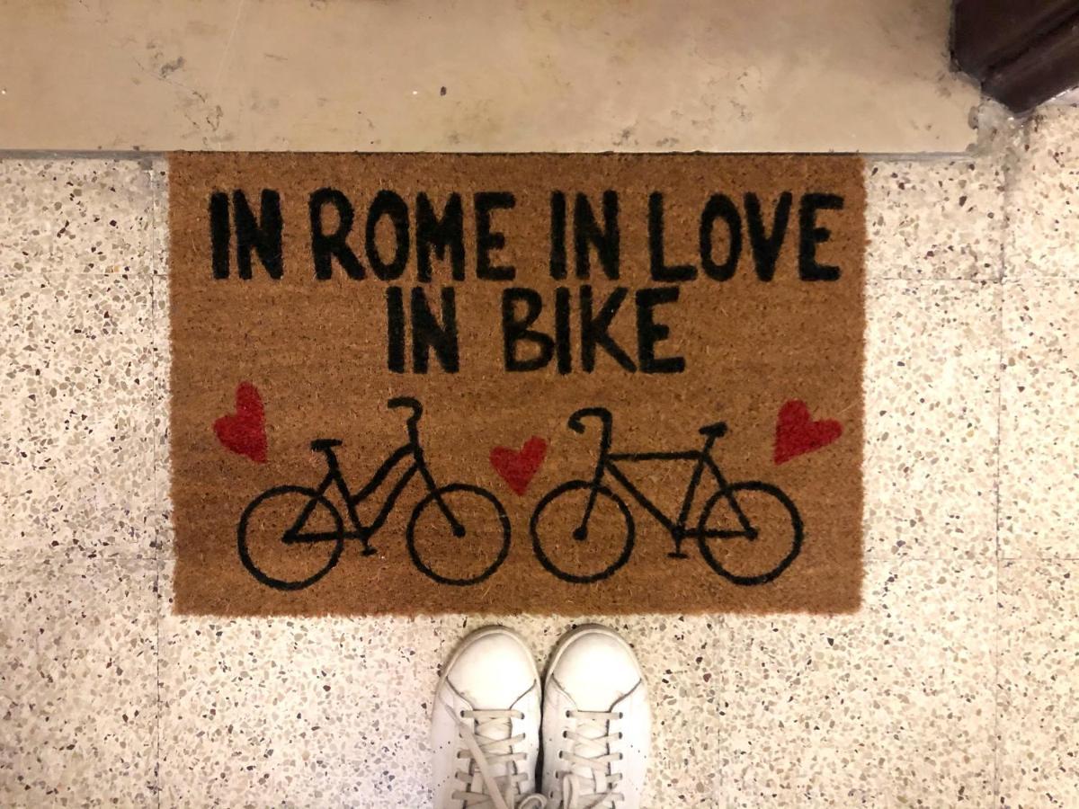 In Rome In Love In Bike Eksteriør bilde